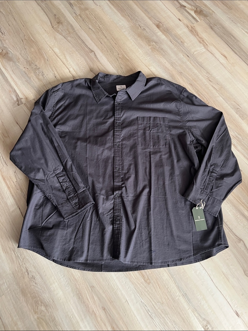 NWT Mutual Weave Men’s Relaxed-Fit Dark Gray Long-Sleeve Button-Down Shirt